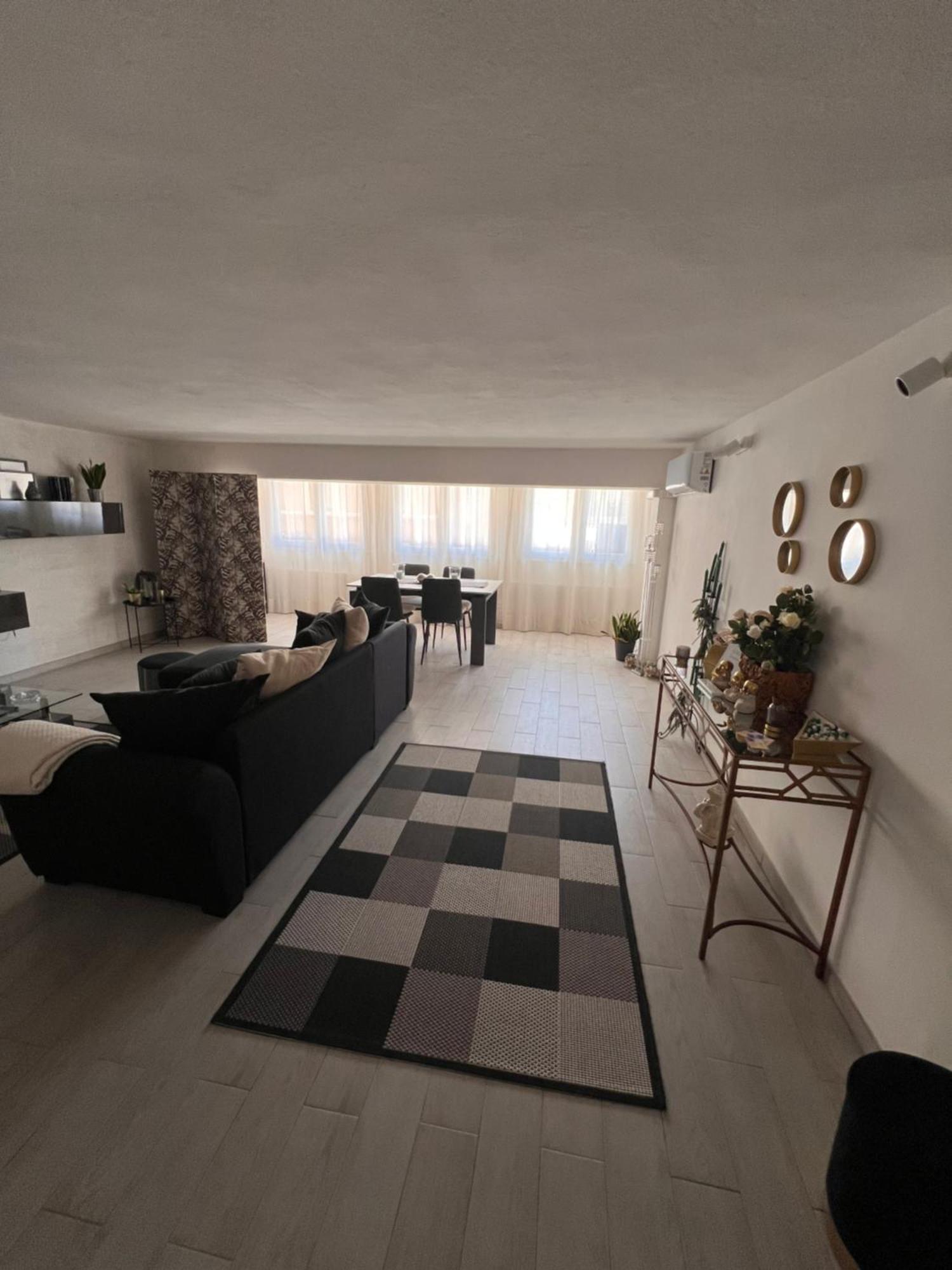 Casa Vacanze Manzoni 29 Cagliari Eksteriør billede